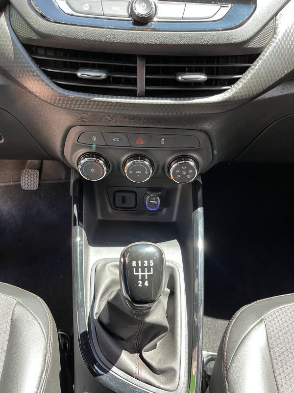 Chevrolet Onix turbo<br>2023 - Imagen 18