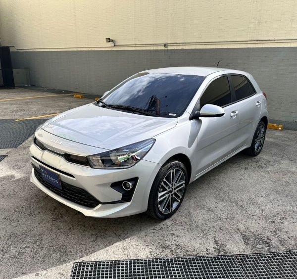 Kia Rio Vibrant <br> 2023
