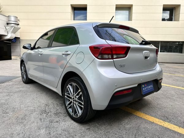 Kia Rio Vibrant <br> 2023 - Imagen 9