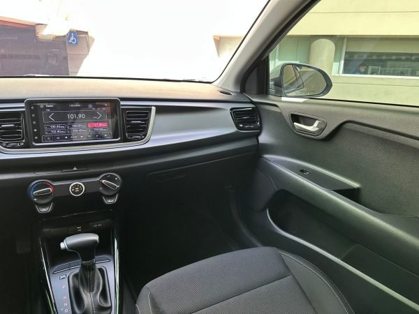 Kia Rio Vibrant <br> 2023 - Imagen 8