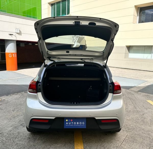 Kia Rio Vibrant <br> 2023 - Imagen 3