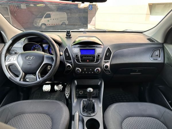 Hyundai Tucson 4x4 <br> 2010 - Imagen 2