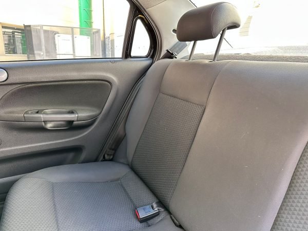 Volkswagen Voyage <br> 2017 - Imagen 7