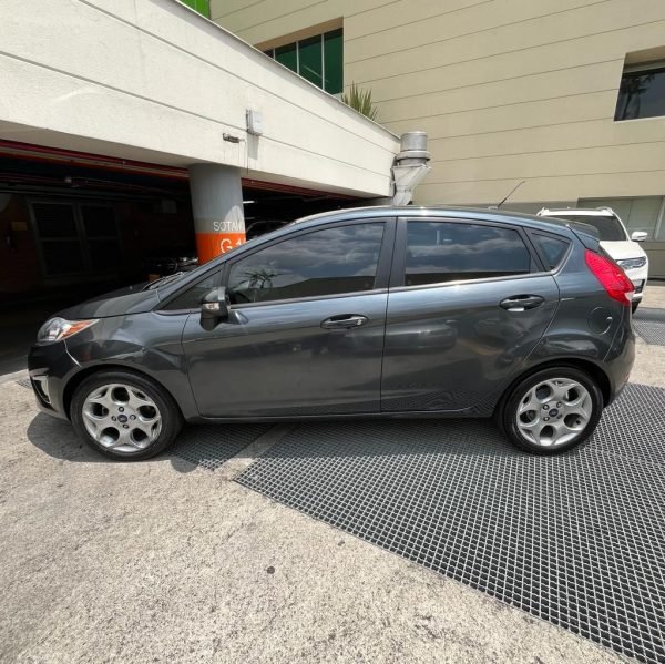 Ford Fiesta Titanium <br> 2011 - Imagen 9