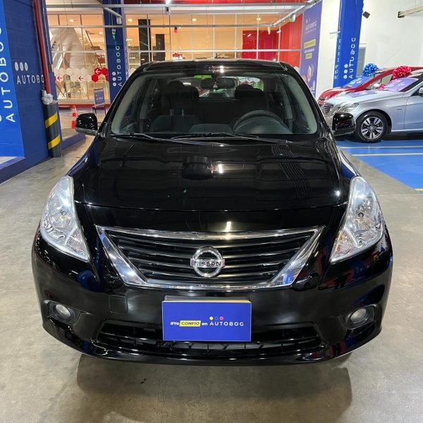 Nissan Versa Advance <br> 2013 - Imagen 2