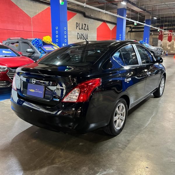 Nissan Versa Advance <br> 2013 - Imagen 5
