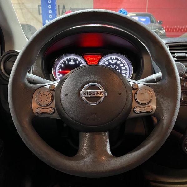 Nissan Versa Advance <br> 2013 - Imagen 14