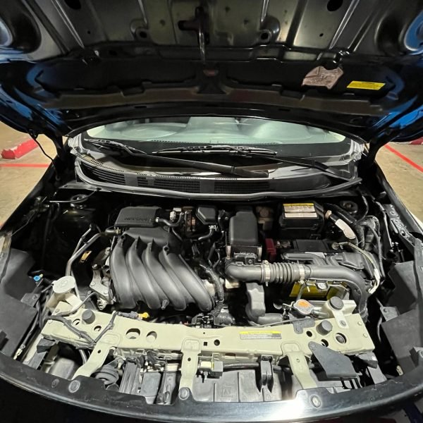 Nissan Versa Advance <br> 2013 - Imagen 10