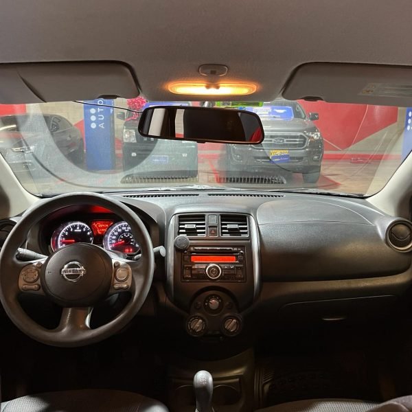 Nissan Versa Advance <br> 2013 - Imagen 17
