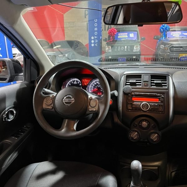 Nissan Versa Advance <br> 2013 - Imagen 15