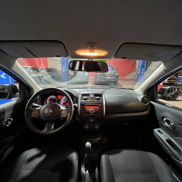 Nissan Versa Advance <br> 2013 - Imagen 20