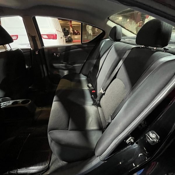 Nissan Versa Advance <br> 2013 - Imagen 22