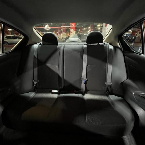 Nissan Versa Advance <br> 2013 - Imagen 23