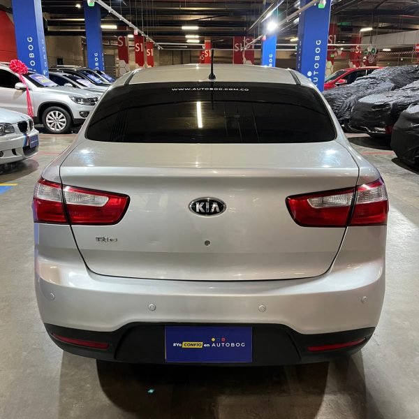 Kia Rio UB EX <br>2015 - Imagen 5