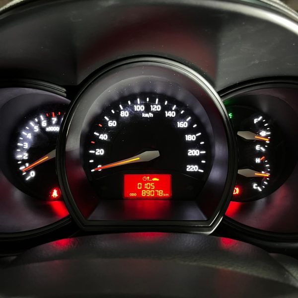 Kia Rio UB EX <br>2015 - Imagen 8