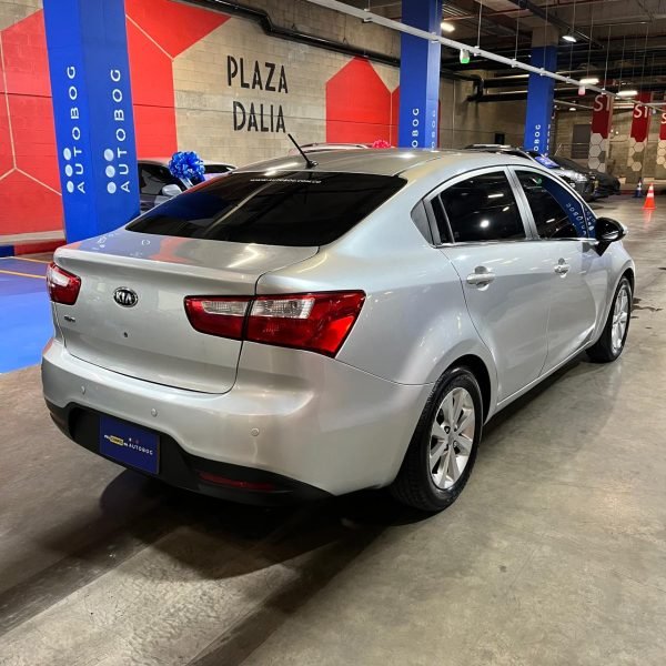 Kia Rio UB EX <br>2015 - Imagen 4