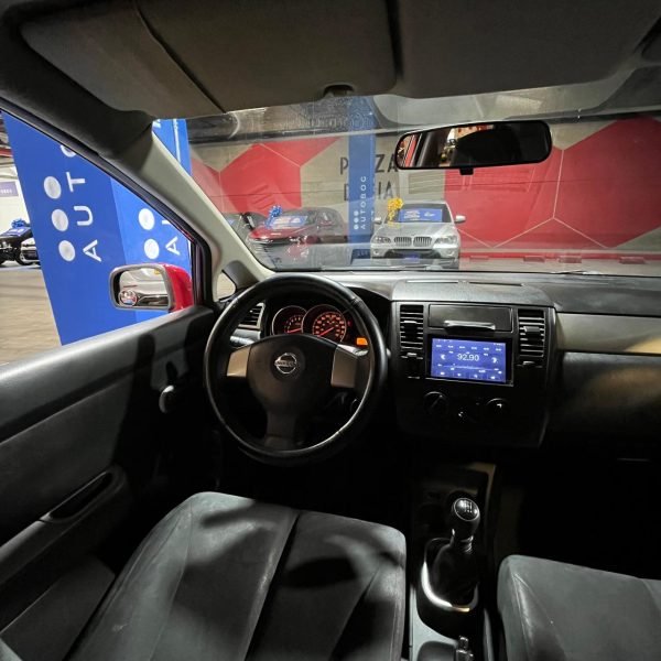 Nissan Tiida <br> 2008 - Imagen 15