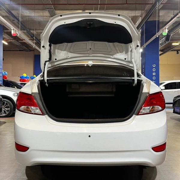 Hyundai Accent Sedan <br> 2017 - Imagen 12