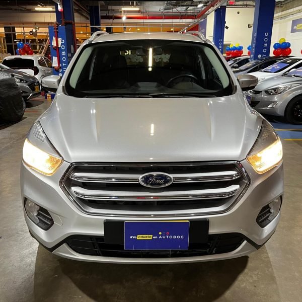 Ford Escape SE 4x2 <br> 2019<br>$69.990.000 - Imagen 2