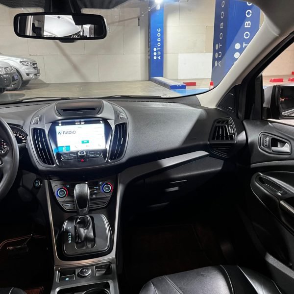 Ford Escape SE 4x2 <br> 2019<br>$69.990.000 - Imagen 17