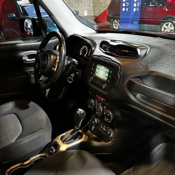 Jeep Renegade Longitude<br>2017<br>$68,990,000 - Imagen 16