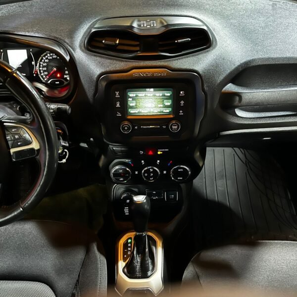 Jeep Renegade Longitude<br>2017<br>$68,990,000 - Imagen 17