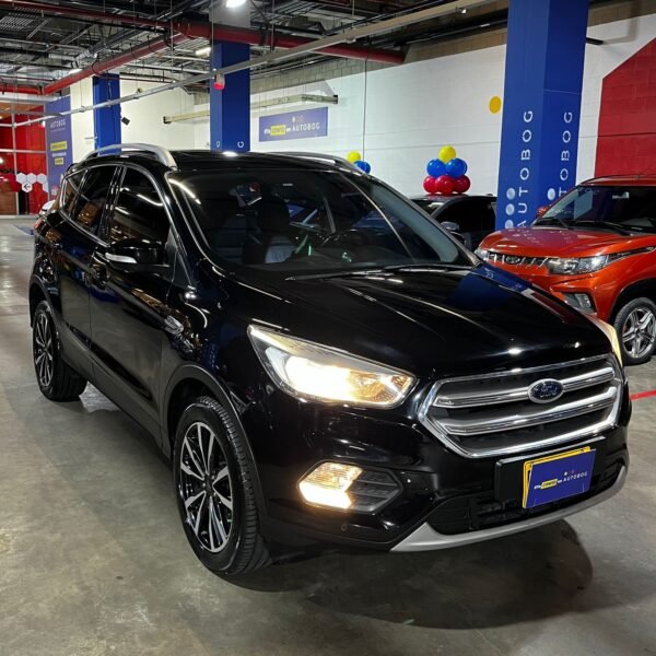 Ford Escape Titanium<br>2017<br>$69.990.000 - Imagen 4