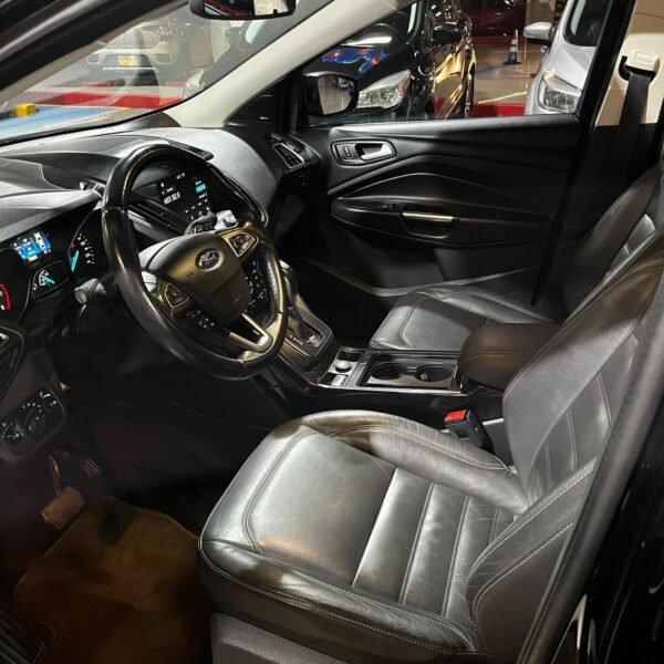 Ford Escape Titanium<br>2017<br>$69.990.000 - Imagen 9