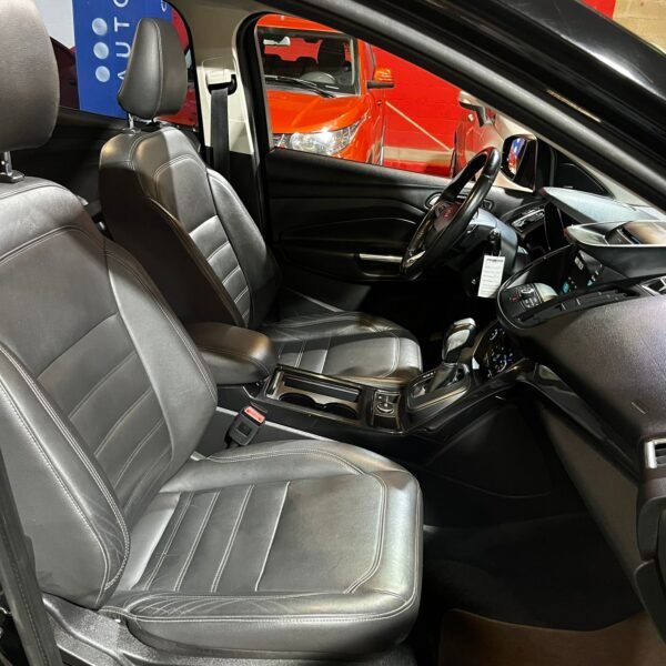 Ford Escape Titanium<br>2017<br>$69.990.000 - Imagen 10