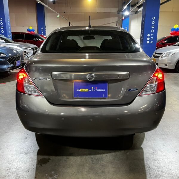 Nissan Versa Advance<br>2013<br>$24.990.000 - Imagen 6