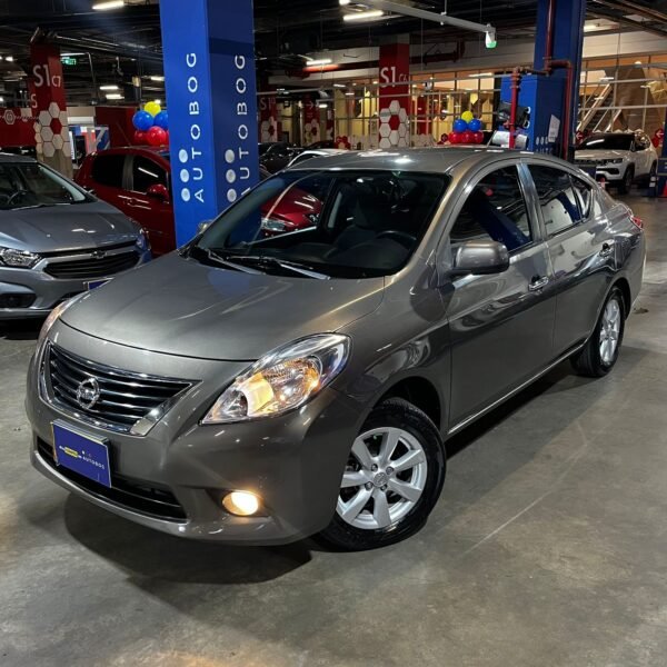 Nissan Versa Advance<br>2013<br>$24.990.000