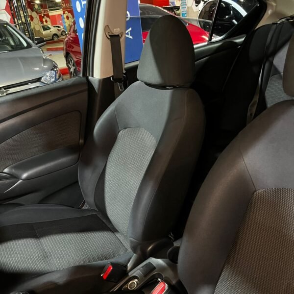 Nissan Versa Advance<br>2013<br>$24.990.000 - Imagen 9