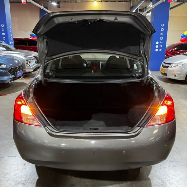 Nissan Versa Advance<br>2013<br>$24.990.000 - Imagen 21