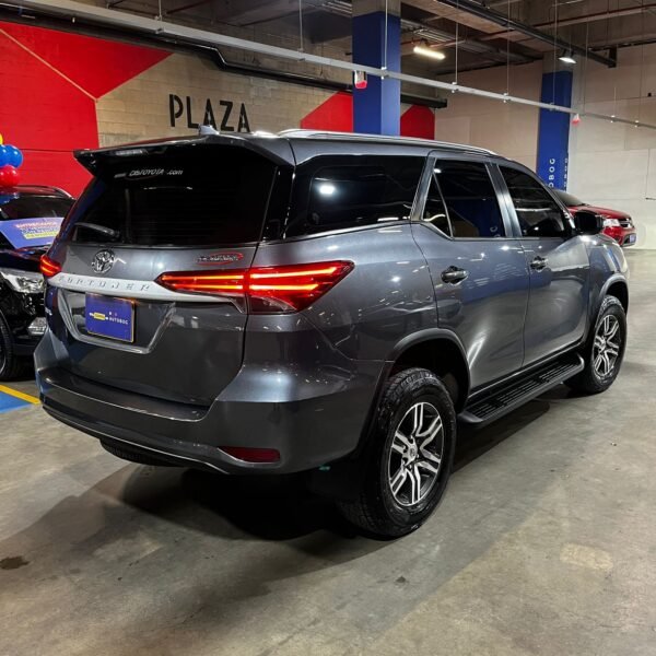 Toyota Fortuner<br>2021<br>$178.990.000 - Imagen 5