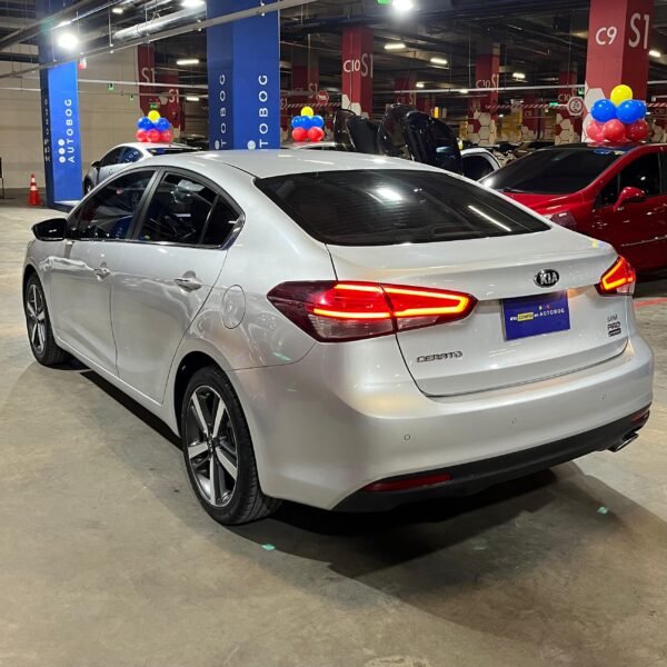 Kia Cerato<br>2019<br>64.630.000 - Imagen 6