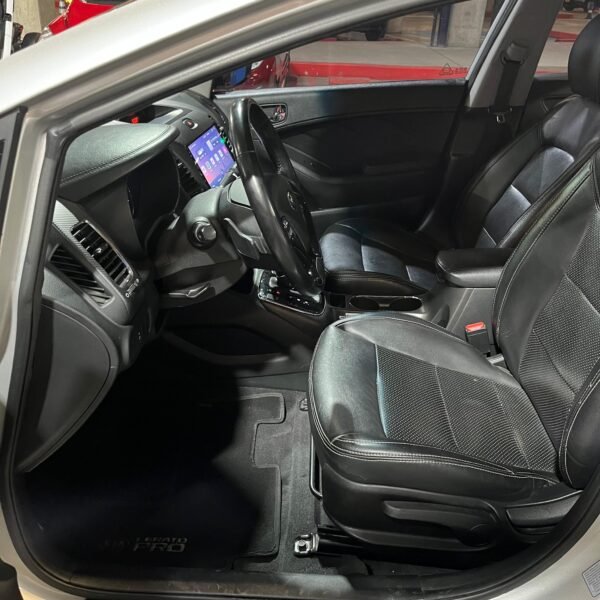 Kia Cerato<br>2019<br>64.630.000 - Imagen 13