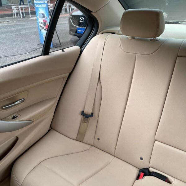 BMW 320I <br>2013<br>58.430.000 - Imagen 10