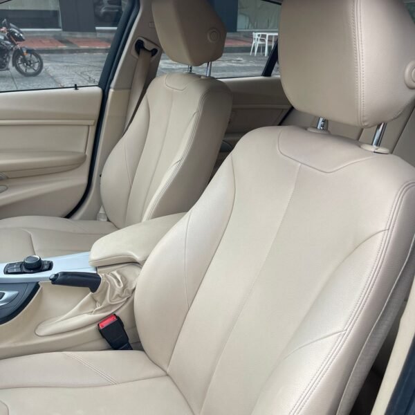 BMW 320I <br>2013<br>58.430.000 - Imagen 17