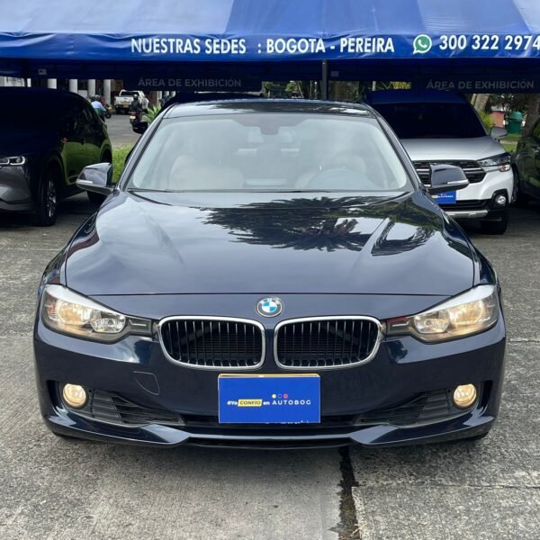 BMW 320I <br>2013<br>58.430.000 - Imagen 2