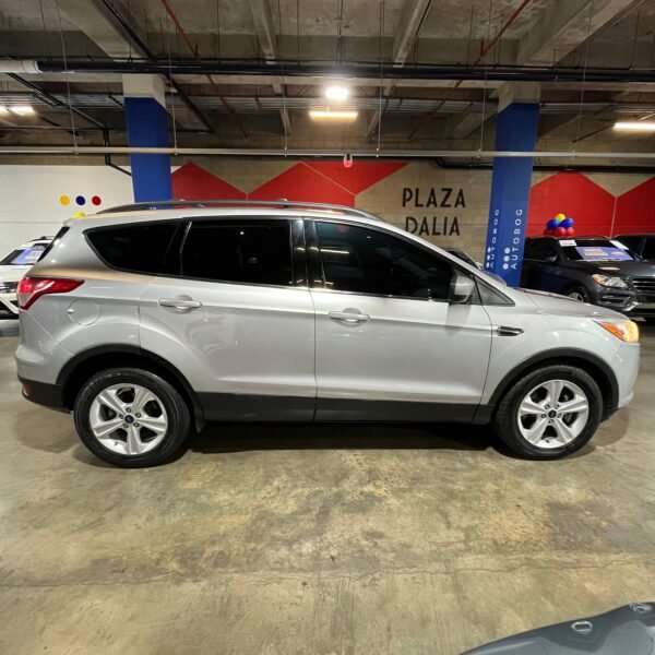 Ford Escape<br>2015<br>57.990.000 - Imagen 8