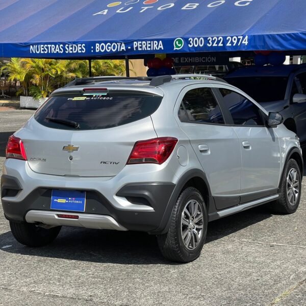 Chevrolet Onix Active<br>2018<br>47.980.000 - Imagen 5