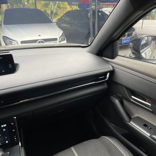 Mazda MX-30<br>2023<br>106.990.000 - Imagen 9