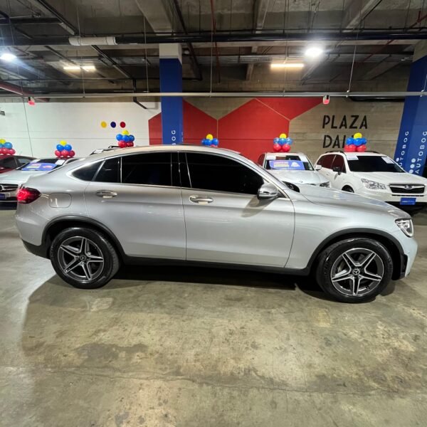 Mercedes Benz GLC300<br>2020<br>177.630.000 - Imagen 4