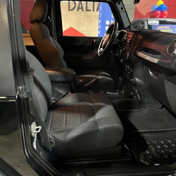 Jeep Wrangler Sport<br>2012<br>89.990.000 - Imagen 14