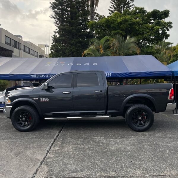 Dodge Ram 2500<br>2015<br>110.000.000 - Imagen 11