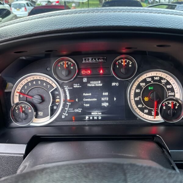 Dodge Ram 2500<br>2015<br>110.000.000 - Imagen 17