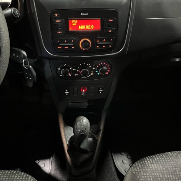 Renault Logan<br>2018<br>39.840.000 - Imagen 12