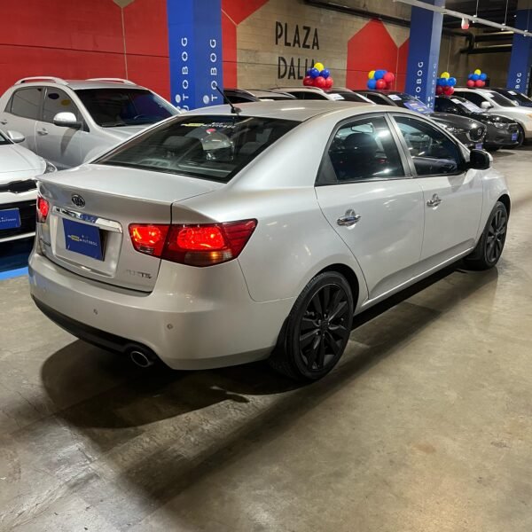 Kia Cerato <br>2012<br> 39.890.000 - Imagen 7