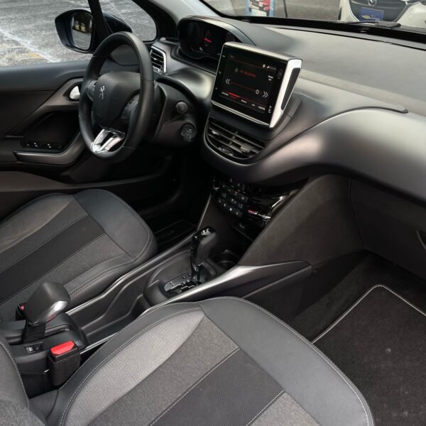 Peugeot 2008<br>2023<br>76.890.000 - Imagen 13