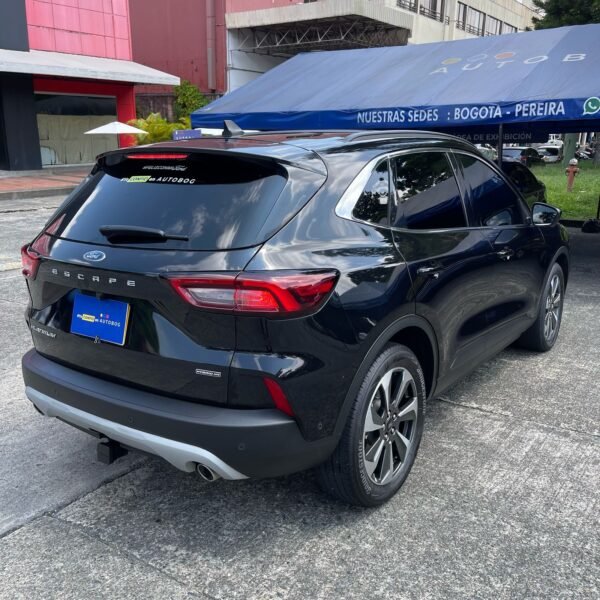 Ford Escape Platinum Hibrida<br>2023<br>161.890.000 - Imagen 2